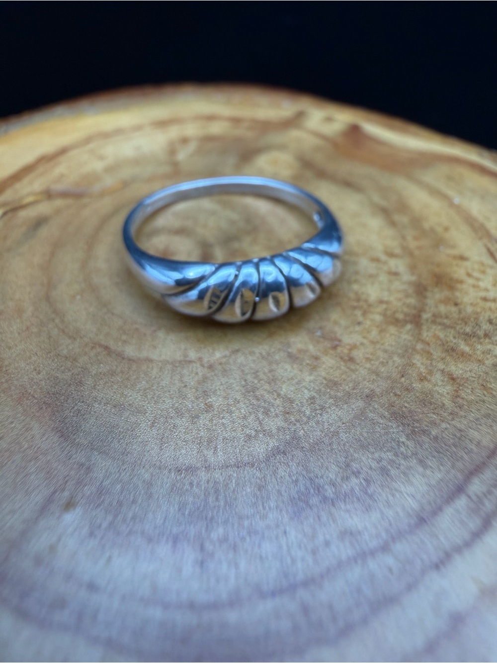Sterling Silver Sculpted Dome Ring - Size 4.5 - 1.4g